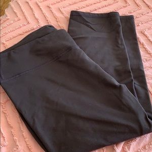 Fabletics Calf Length Compression Leggings